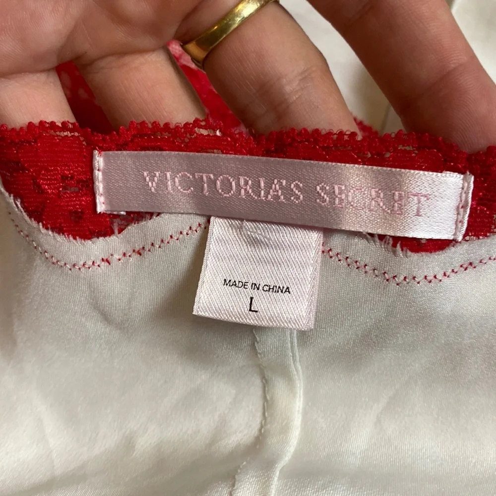 SOLD Y2K RETRO VINTAGE VICTORIAS SECRET WHITE SATIN RED LACE LINGERIE SLIP_5